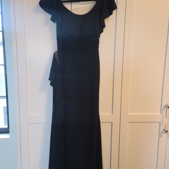 Nicole Bakti gown size 4 - Picture 5 of 9